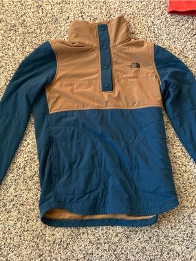The North Face Blue and Brown pullover mountain sweatshirt